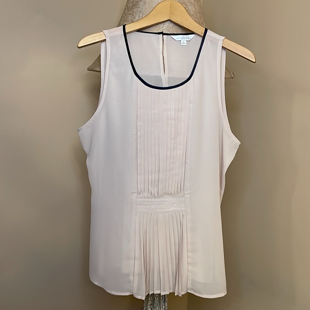 Charming Charlie Blush Pleated Sleeveless Blouse NWOT